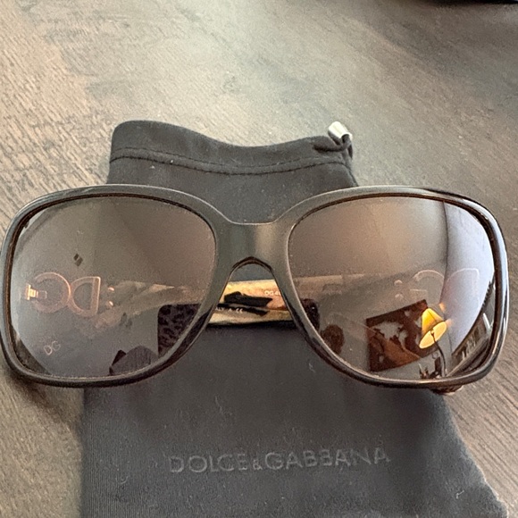 Dolce & Gabbana Tortoise Shell Sunglasses - Picture 6 of 7